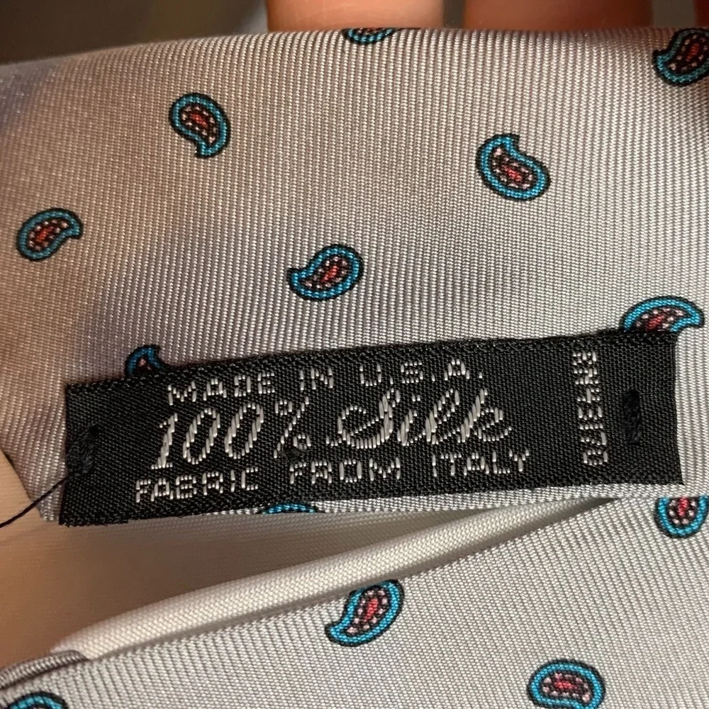 Kenneth Stevens Gray Paisley 100% Silk Tie
